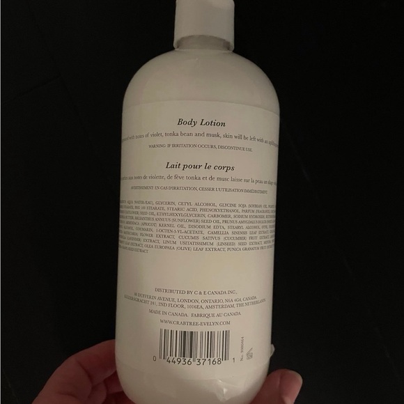 NWT Crabtree & Evelyn Lavender Lotion 16.9 oz Beauty and Makeup Floral Scent - Picture 2 of 2